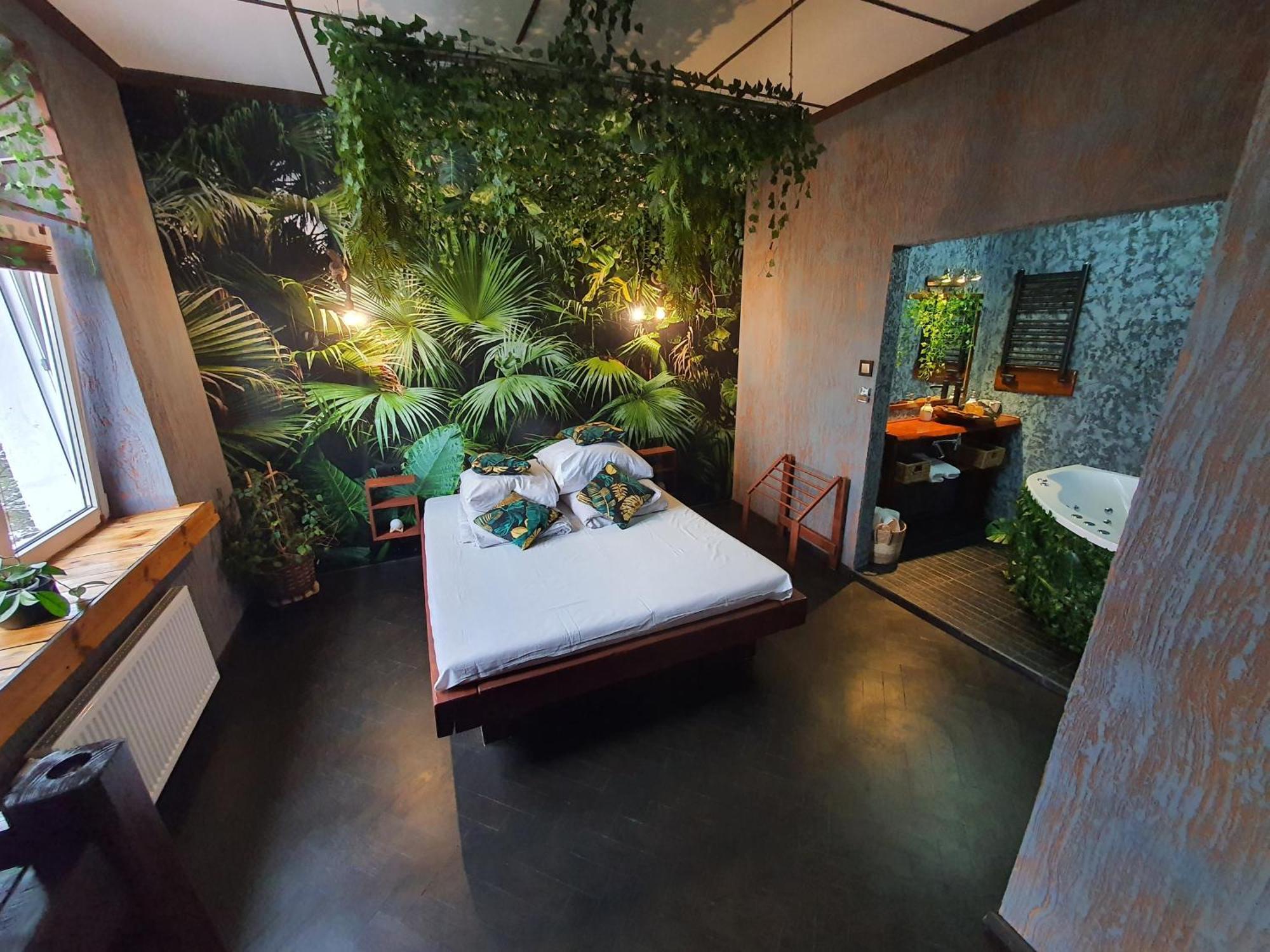Tropicana Jacuzzi Apartment Krasków Εξωτερικό φωτογραφία